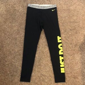 “Just Do It” Nike Pro Workout Leggings